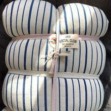 Cargar imagen en el visor de la galería, African Bedroll/Mattress - Jao Brand
