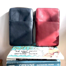 Cargar imagen en el visor de la galería, Crossbody Ziptop Wallet - Jao Brand