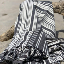Cargar imagen en el visor de la galería, Nomad Striped Towel - Jao Brand