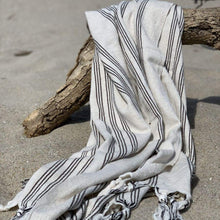 Cargar imagen en el visor de la galería, Nomad Striped Towel - Jao Brand
