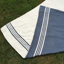 Cargar imagen en el visor de la galería, Farmer Stitch Blanket - Jao Brand
