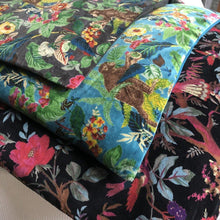 Cargar imagen en el visor de la galería, French Bed Roll - Velour Imprime - Jao Brand
