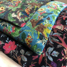 Cargar imagen en el visor de la galería, French Bed Roll - Velour Imprime - Jao Brand
