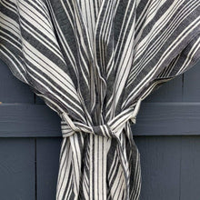 Cargar imagen en el visor de la galería, Nomad Striped Robe - Jao Brand
