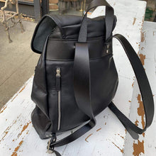 Cargar imagen en el visor de la galería, Thirty Year Old Backpack - Jao Brand
