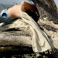 Cargar imagen en el visor de la galería, Turkish Beach/Bath Honeycombed Towel - Jao Brand
